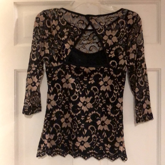 No Boundaries Black and Tan Top - Picture 3 of 3